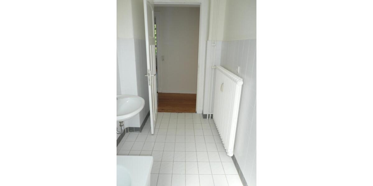 Etagenwohnung Flensburg Fruerlund - 4 Zimmer, 101 m&sup2;, 899&euro; | Angebot:23750426
