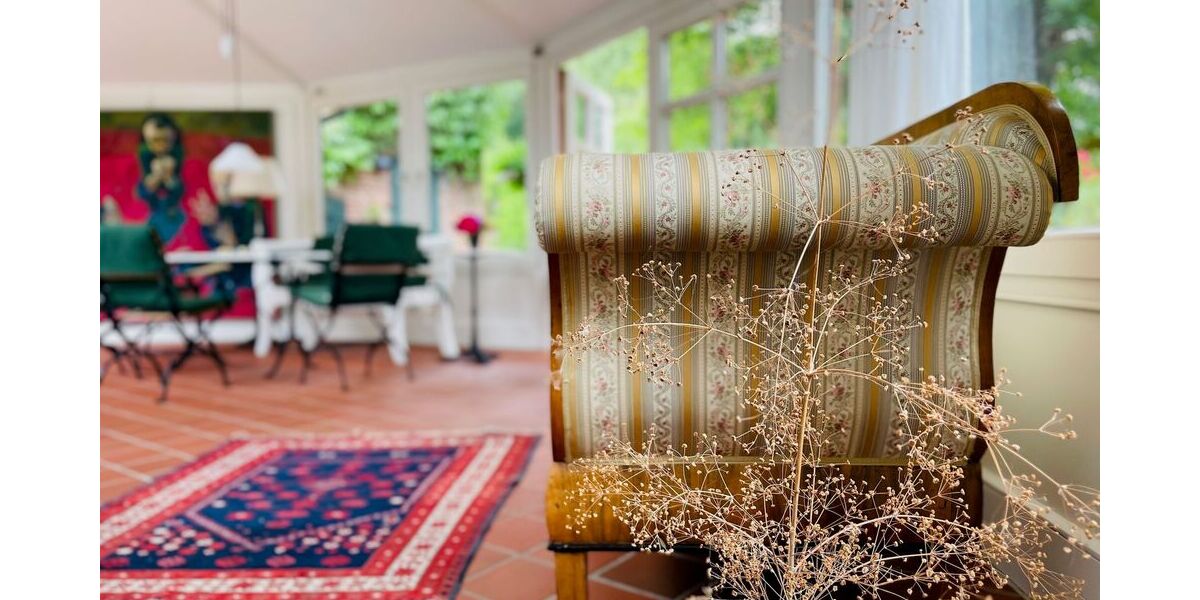 Traumhaftes Reetdach-Ein-Zweifamilienhaus mit parkähnlichem Garten in Angeln - Zweifamilienhaus Scheggerott | Angebot:26565370