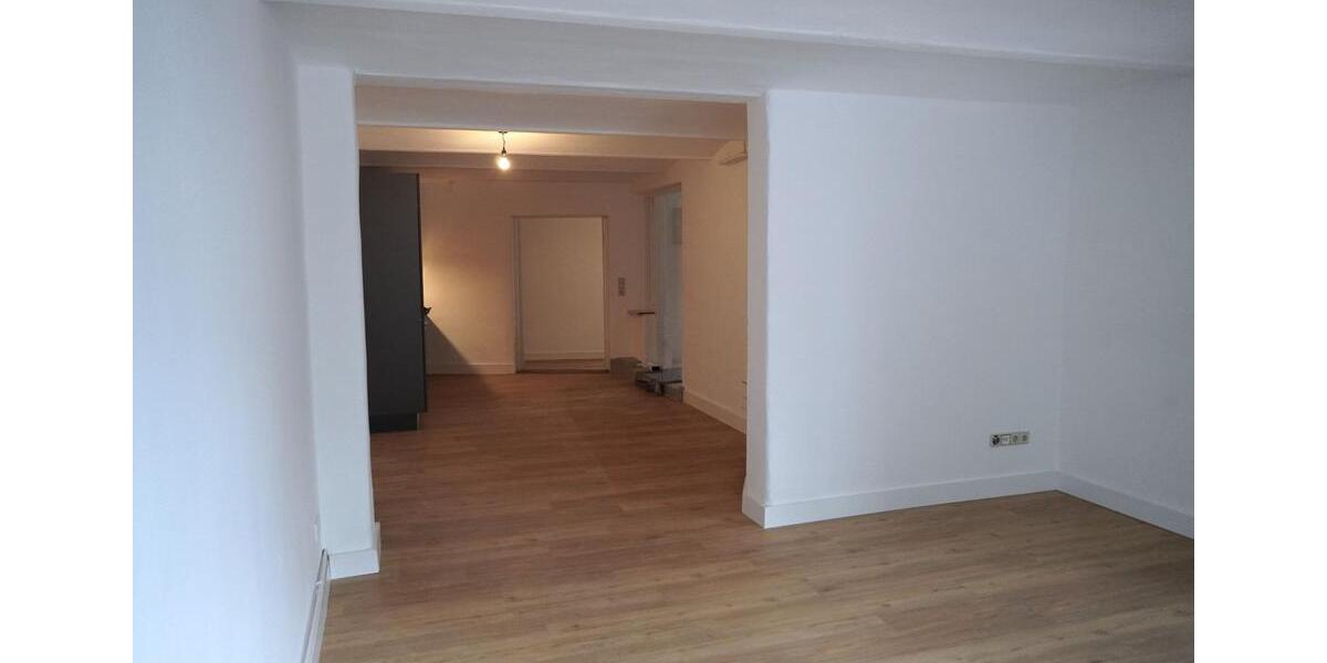 Etagenwohnung Flensburg Altstadt - 3 Zimmer, 81 m&sup2;, 680&euro; | Angebot:25940786