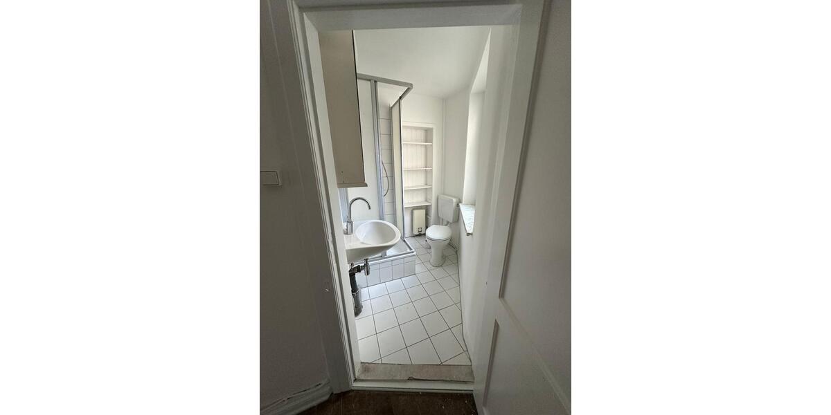 Etagenwohnung Flensburg - 5 Zimmer, 114 m&sup2;, 1.000&euro; | Angebot:25901398