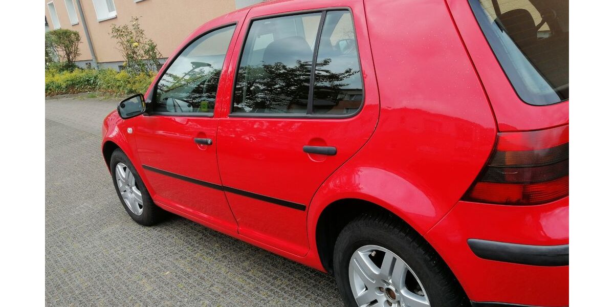 VW Golf 151.000 km 2.750 &euro; Harrislee 24955