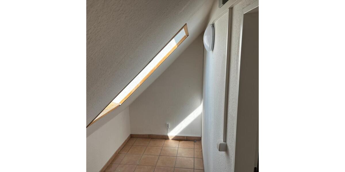 Dachgeschoßwohnung Oeversee - 2 Zimmer, 60 m&sup2;, 700&euro; | Angebot:24847467