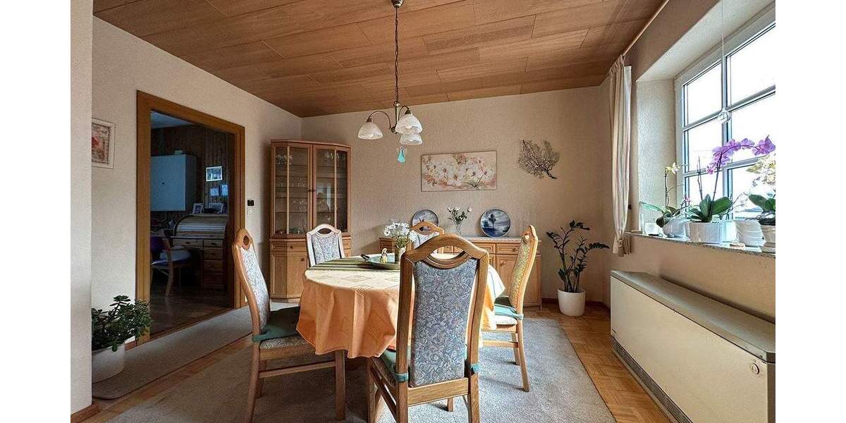 Einfamilienhaus Uelsby - 8 Zimmer, 168 m&sup2;, 229.000&euro; | Angebot:25745855