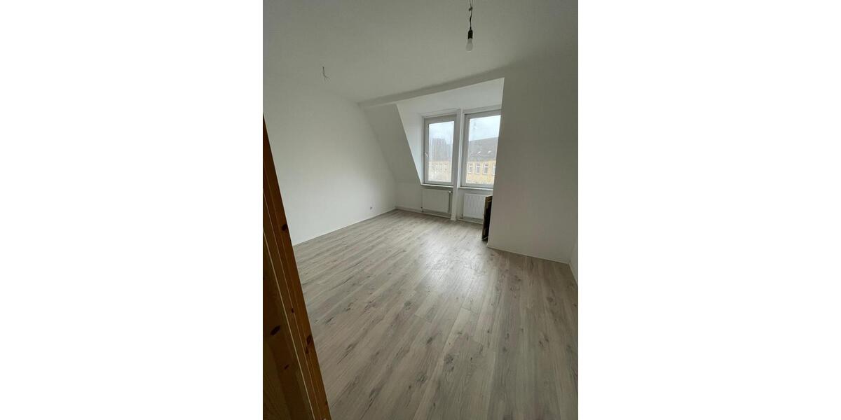 Dachgeschoßwohnung Flensburg Altstadt - 3 Zimmer, 89 m&sup2;, 756&euro; | Angebot:26000266