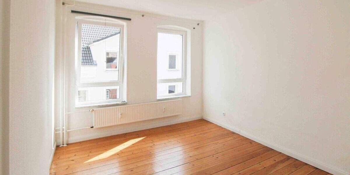 Mehrfamilienhaus, Wohnhaus Flensburg Sandberg - 6 Zimmer, 299.000&euro; | Angebot:25898179
