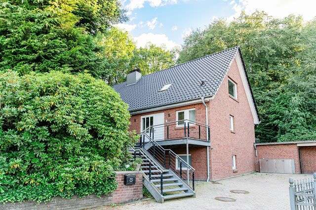 Einfamilienhaus Flensburg Fruerlund - 6 Zimmer, 228 m&sup2;, 1.950&euro; | Angebot:27056833