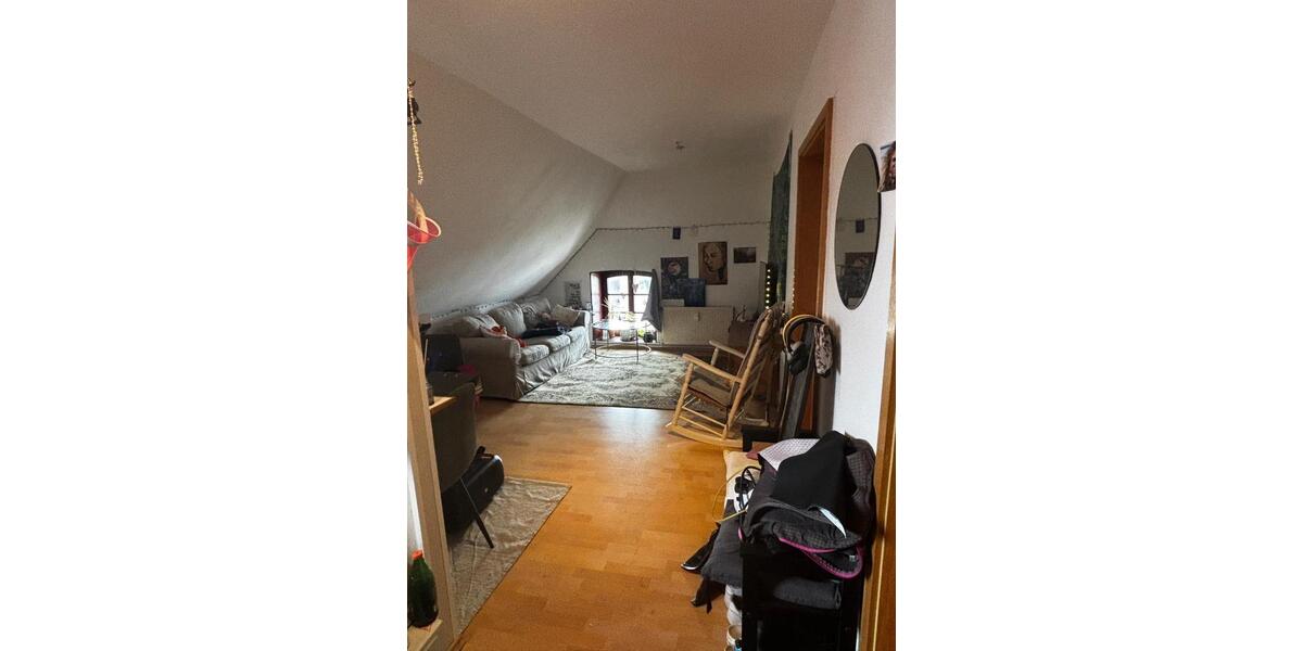 Dachgeschoßwohnung Stolk - 2 Zimmer, 37 m&sup2;, 450&euro; | Angebot:25517249