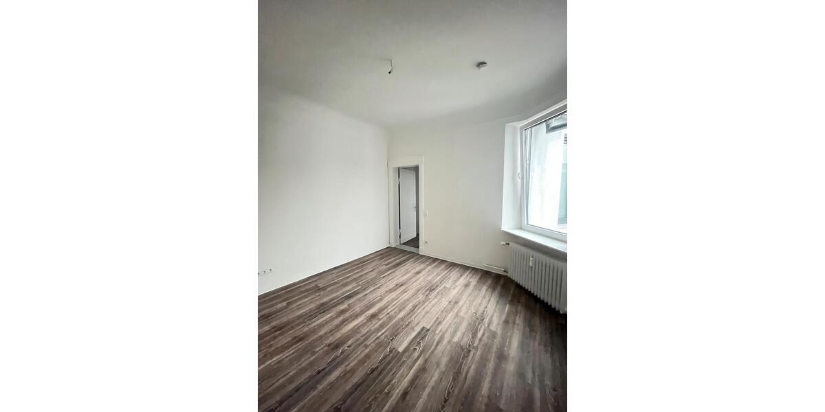 Etagenwohnung Flensburg - 5 Zimmer, 125 m&sup2;, 1.159&euro; | Angebot:25102052
