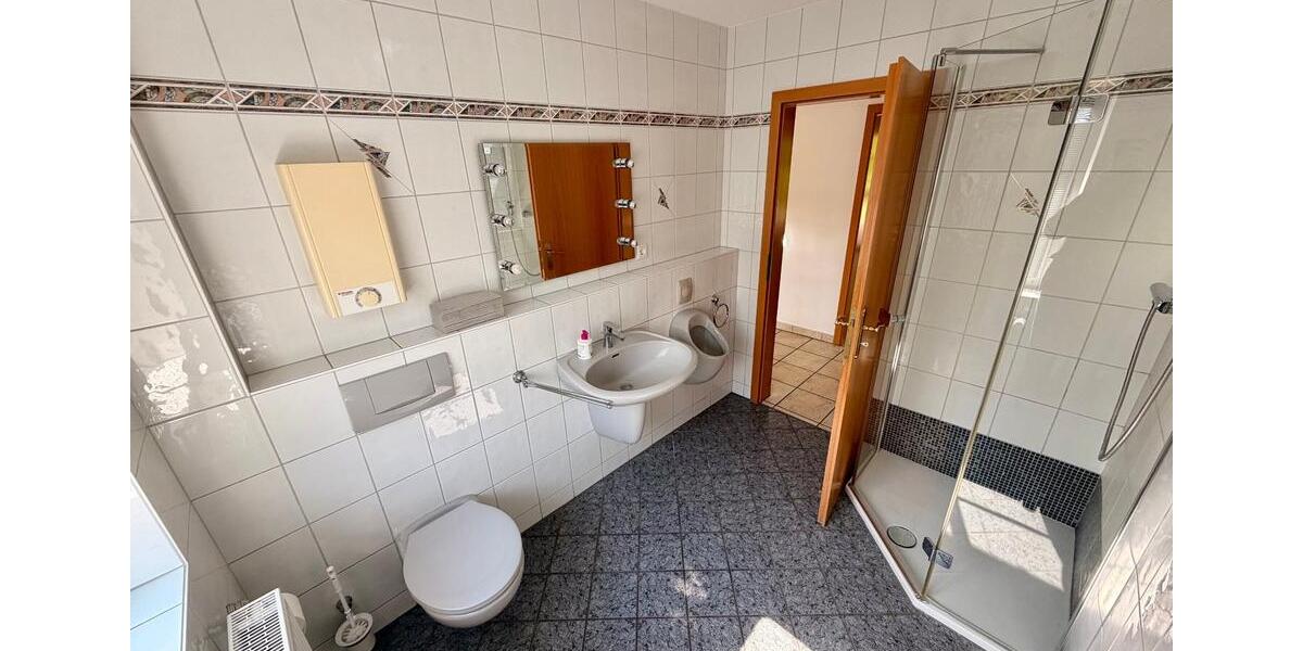 Einfamilienhaus Gelting - 7 Zimmer, 200 m&sup2;, 1.950&euro; | Angebot:26626110