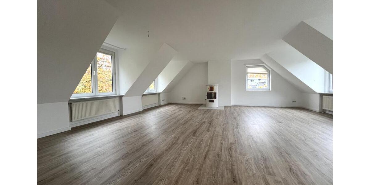 Dachgeschoßwohnung Glücksburg (Ostsee) - 4 Zimmer, 134 m&sup2;, 1.330&euro; | Angebot:23446280