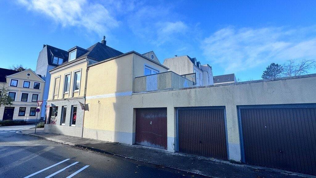 Mehrfamilienhaus, Wohnhaus Flensburg Nordstadt - 9 Zimmer, 202 m&sup2;, 360.000&euro; | Angebot:25770947