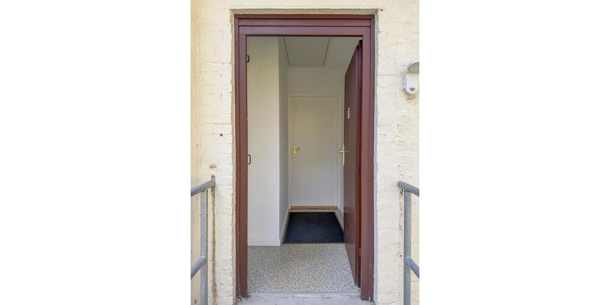 Dachgeschoßwohnung Flensburg - 2 Zimmer, 87 m&sup2;, 600&euro; | Angebot:26032905