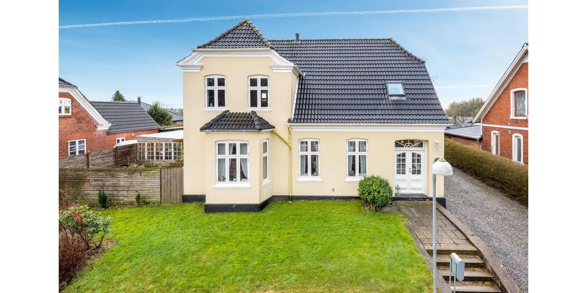 Einfamilienhaus Flensburg Altstadt - 8 Zimmer, 211 m&sup2;, 227.000&euro; | Angebot:26224395