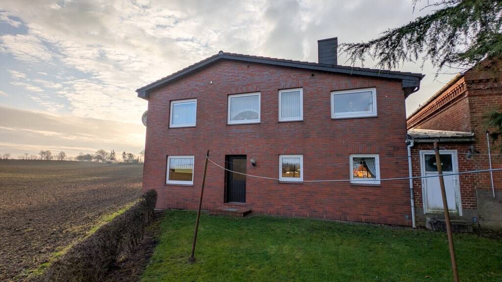 Einfamilienhaus Steinbergkirche Quern - 4 Zimmer, 118 m&sup2;, 250.000&euro; | Angebot:26641760