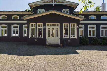 Haus Süderbrarup - 7 Zimmer, 471 m&sup2;, 740.000&euro; | Angebot:24360239