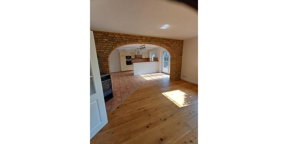 Erdgeschoßwohnung Ladelund - 4 Zimmer, 140 m&sup2;, 980&euro; | Angebot:25855397