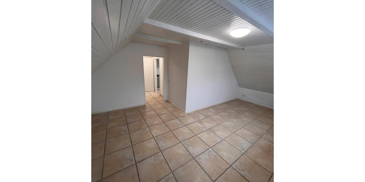 Dachgeschoßwohnung Oeversee - 2 Zimmer, 60 m&sup2;, 700&euro; | Angebot:24847467