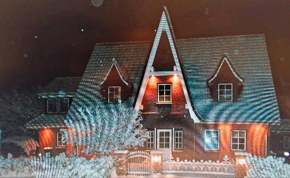 Mehrfamilienhaus, Wohnhaus Mittelangeln - 7 Zimmer, 300 m&sup2;, 2.050&euro; | Angebot:25832890