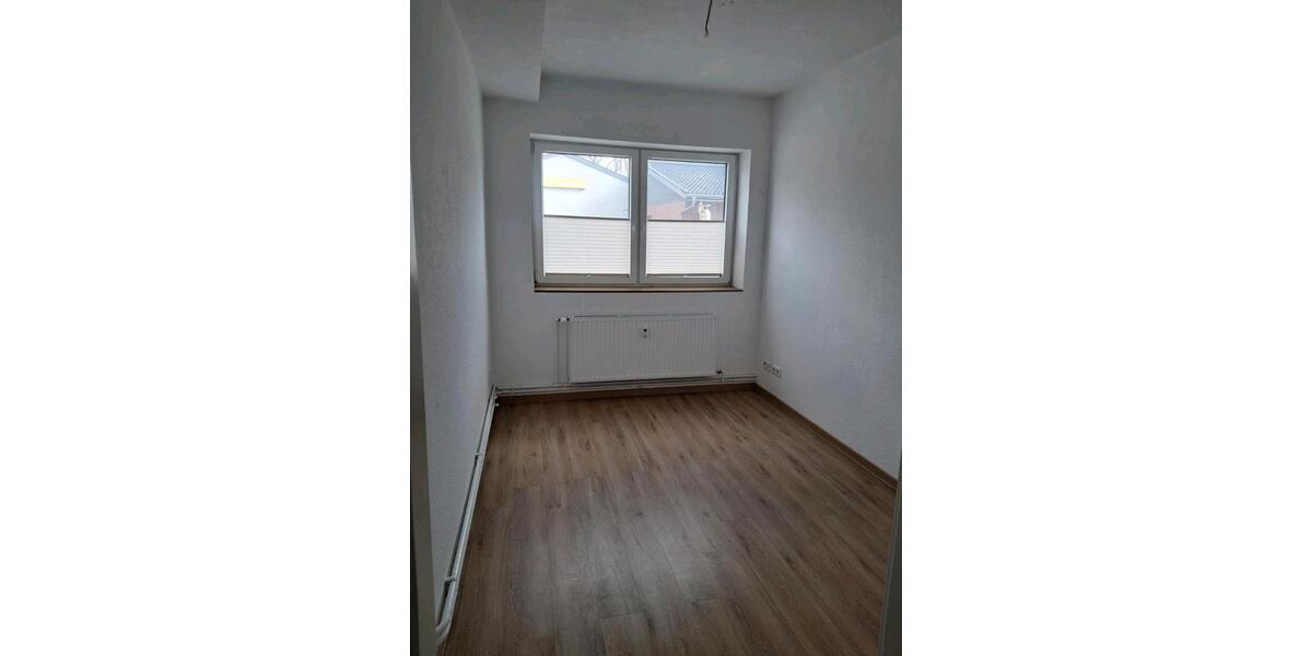 Erdgeschoßwohnung Großsolt - 4 Zimmer, 90 m&sup2;, 700&euro; | Angebot:25991327